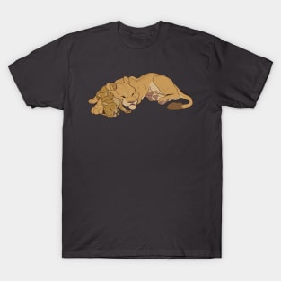 Lion snuggles T-Shirt